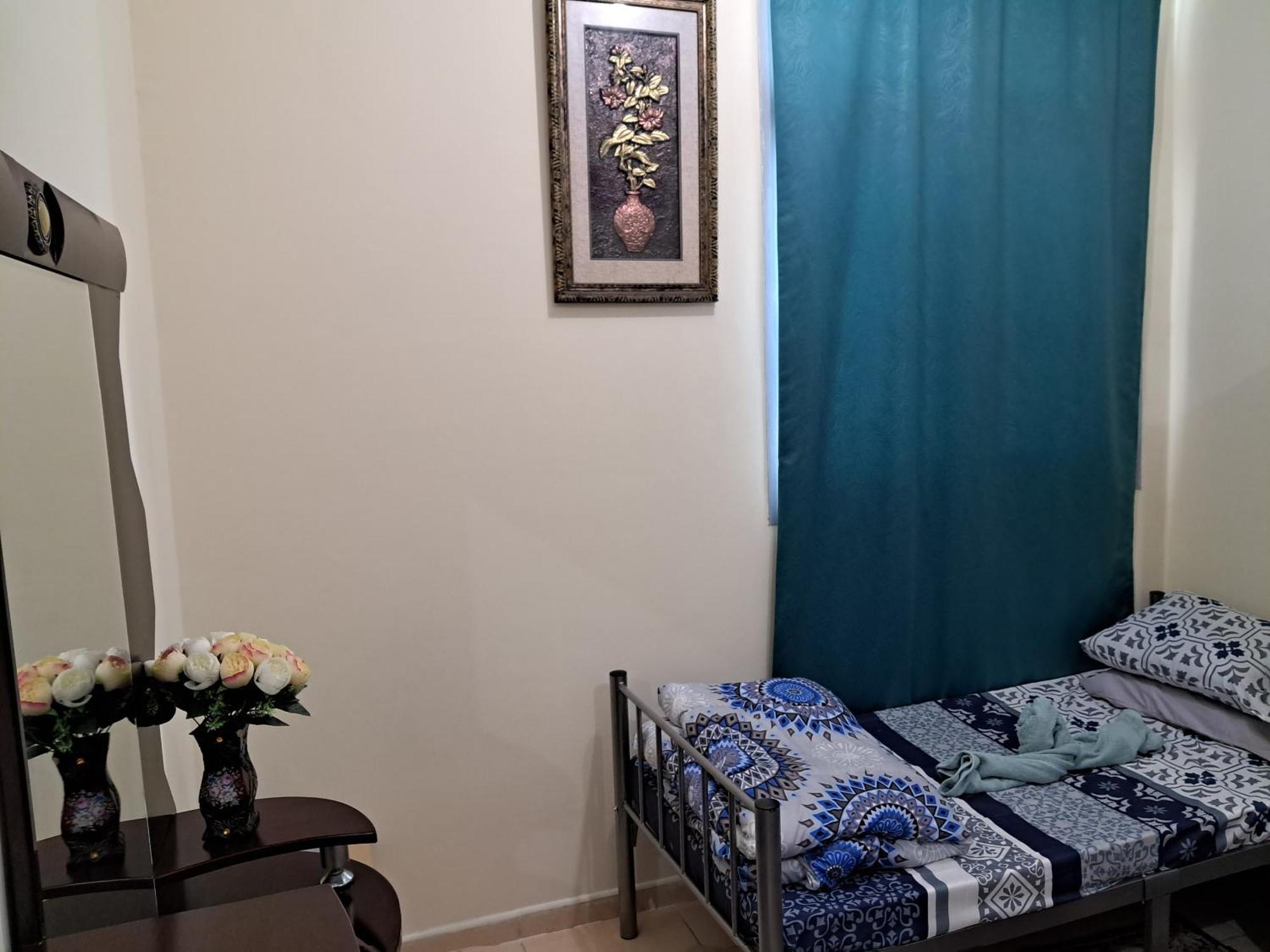 Top House Hostel Abu Dhabi Buitenkant foto