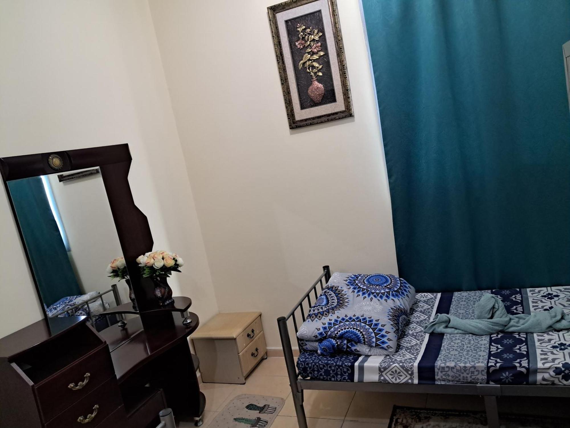 Top House Hostel Abu Dhabi Buitenkant foto