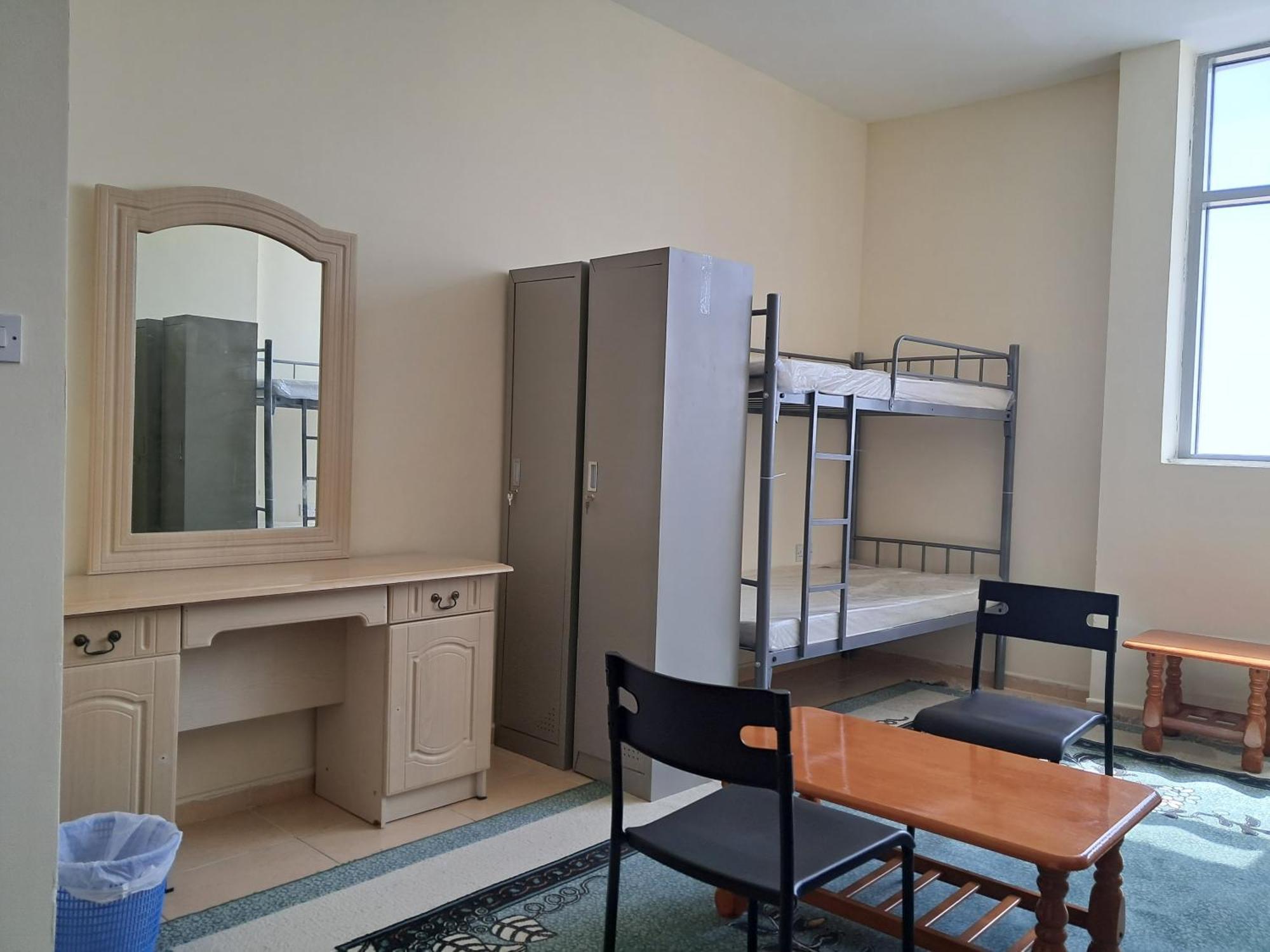 Top House Hostel Abu Dhabi Buitenkant foto