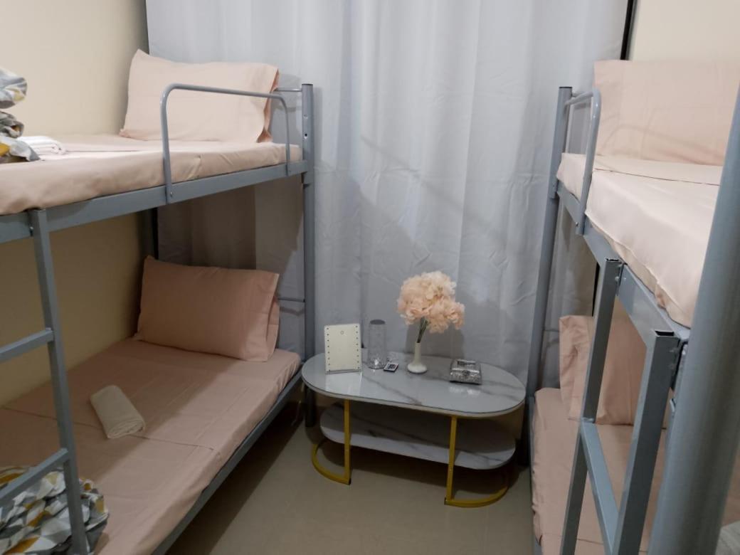 Top House Hostel Abu Dhabi Buitenkant foto